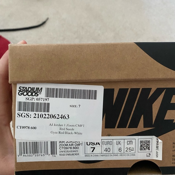 Nike Air Jordan 1 - Picture 5 of 5